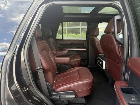 Used 2024 Ford Expedition Limited AWD/4WD image 42