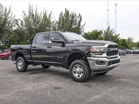 Used 2022 RAM 2500 Big Horn w/ Night Edition AWD/4WD image 11
