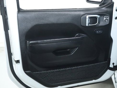 Used 2024 Jeep Wrangler Sport S image 16