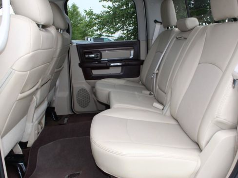 Used 2016 RAM 1500 Laramie w/ Convenience Group AWD/4WD image 15