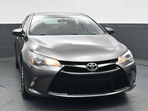 Used 2017 Toyota Camry SE FWD image 11