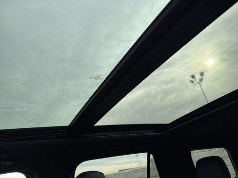 Used 2023 Lincoln Navigator Reserve image 17