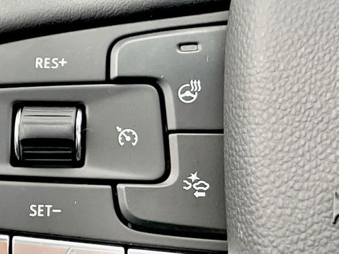 Certified 2023 Cadillac XT6 Premium Luxury image 26