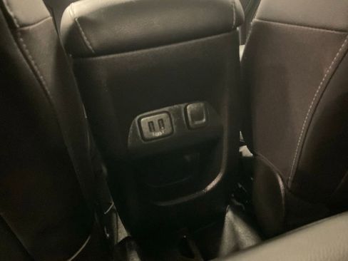 Used 2022 Chevrolet Colorado ZR2 image 20