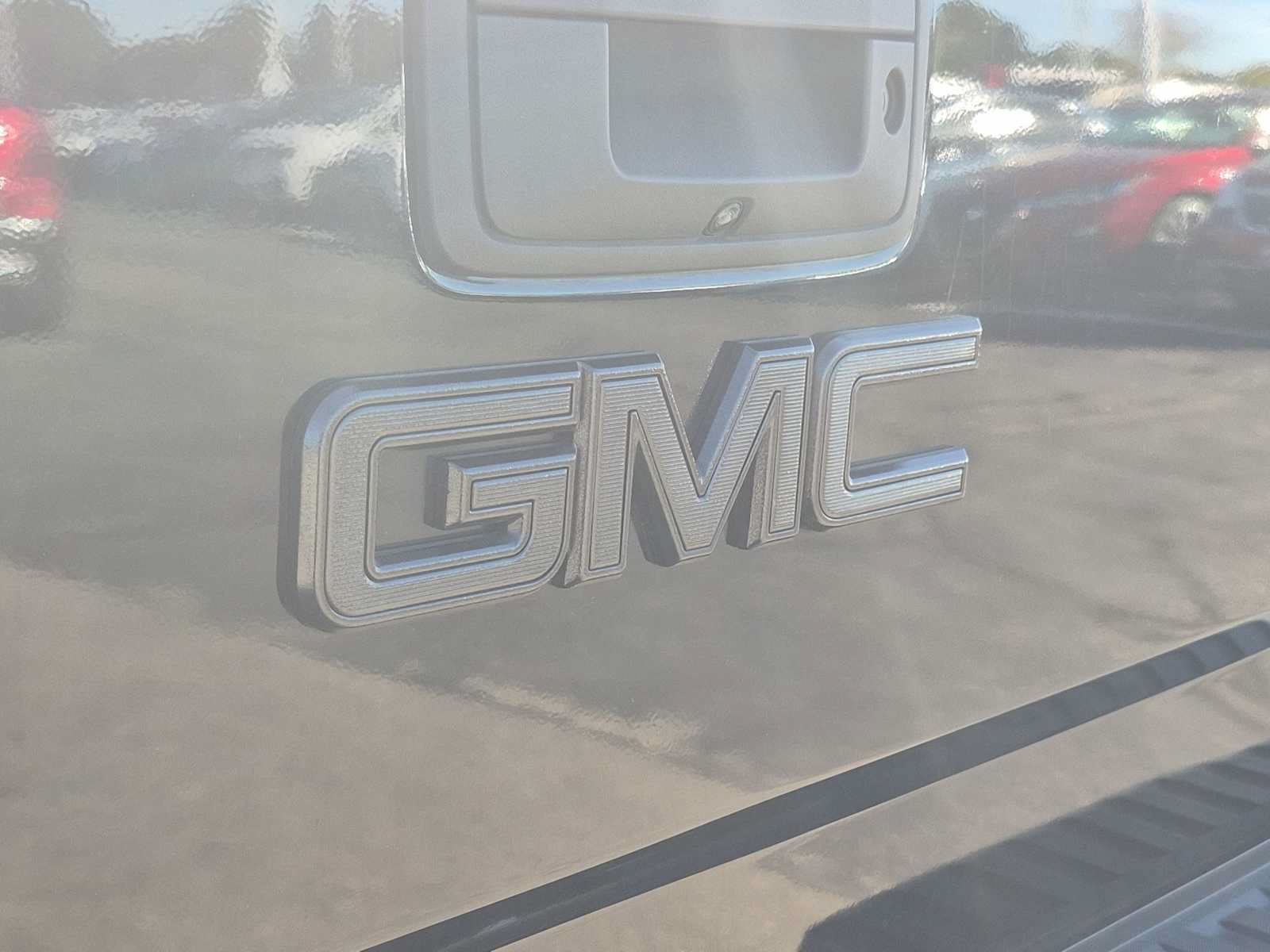 Used 2018 GMC Sierra 1500 SLE w/ Elevation Edition AWD/4WD image 13