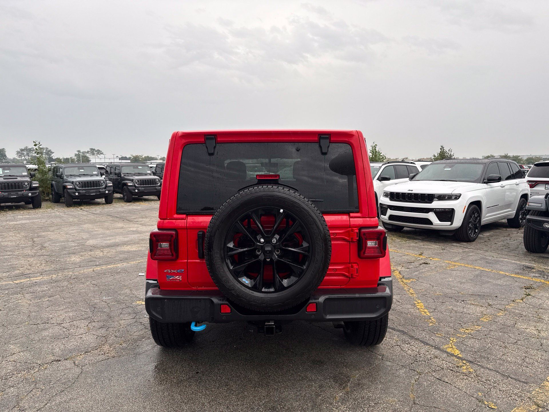 Used 2022 Jeep Wrangler Unlimited Sahara w/ Cold Weather Group AWD/4WD image 7