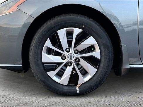 New 2025 Nissan Altima 2.5 S image 12