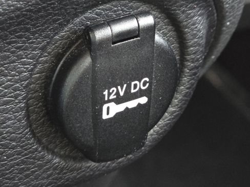 Used 2015 Jeep Wrangler Unlimited Rubicon image 11