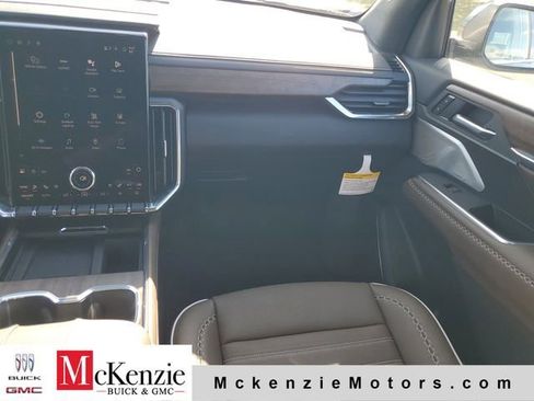 New 2026 GMC Acadia Denali Ultimate FWD image 28