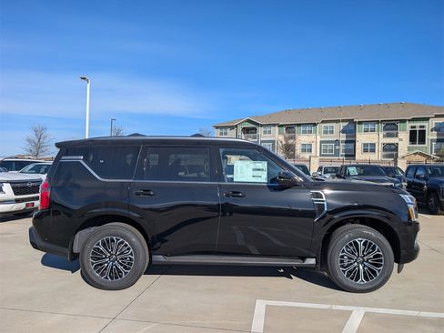 New 2026 Nissan Armada SL image 3