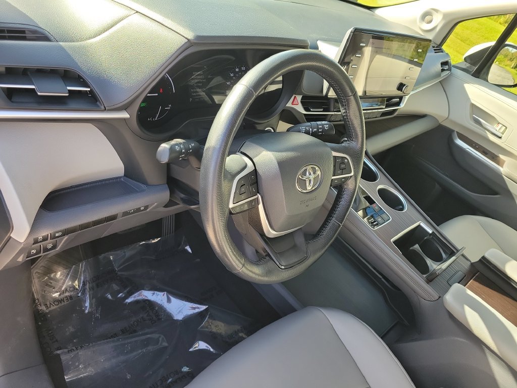 Certified 2021 Toyota Sienna XLE w/ XLE Plus Package FWD image 7