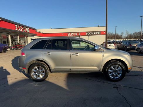 Used 2008 Lincoln MKX AWD image 2