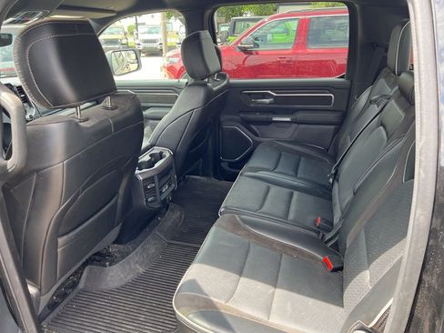 Used 2025 RAM 1500 Laramie AWD/4WD image 8