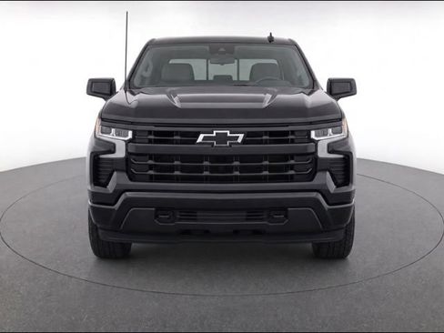 Used 2022 Chevrolet Silverado 1500 RST AWD/4WD image 2