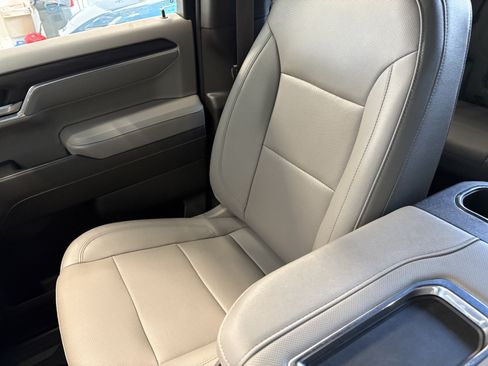 Used 2022 GMC Sierra 1500 SLT w/ SLT Convenience Package AWD/4WD image 22
