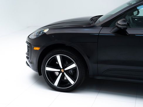 Certified 2026 Porsche Macan AWD/4WD image 11