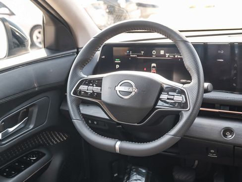 Used 2023 Nissan Ariya FWD image 17