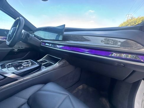 Used 2023 BMW 740i w/ Parking Assistance Package RWD image 18