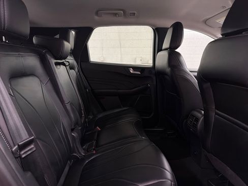 Certified 2026 Ford Escape SE w/ PHEV Premium Package image 32