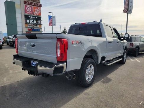 New 2026 Ford F250 XLT w/ FX4 Off-Road Package AWD/4WD image 4