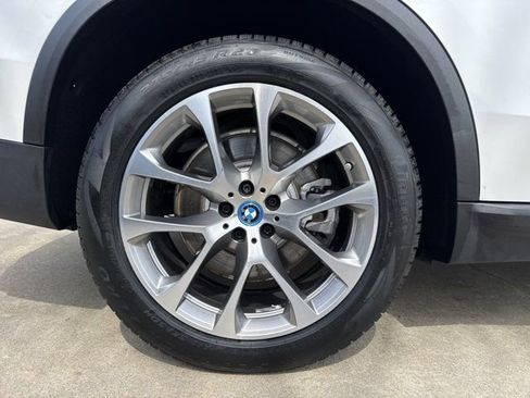 Certified 2025 BMW X5 xDrive50e AWD/4WD image 29