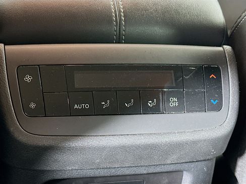 Used 2024 Nissan Pathfinder SV FWD image 26