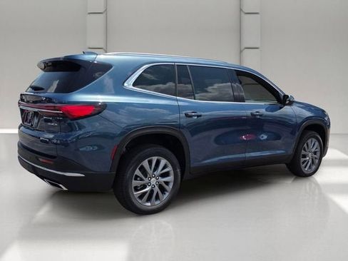 Used 2026 Buick Enclave Preferred w/ Power Package FWD image 5