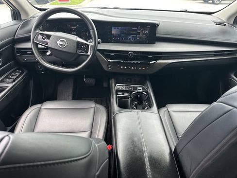 Used 2025 Nissan Murano SV FWD image 14