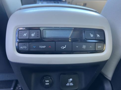 Used 2023 Hyundai Palisade Limited image 19
