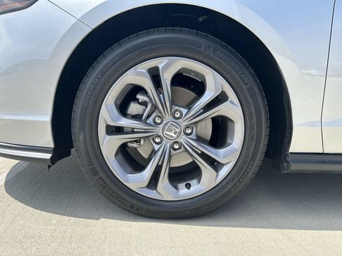 Certified 2024 Honda Accord EX image 19