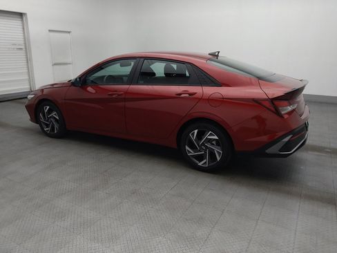 Used 2025 Hyundai Elantra Sport FWD image 3