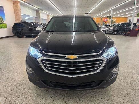 Used 2018 Chevrolet Equinox Premier FWD image 3