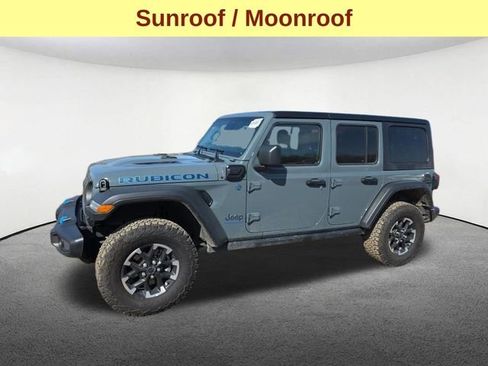Used 2025 Jeep Wrangler Unlimited Rubicon 4xe AWD/4WD image 4