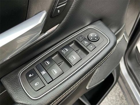 Used 2024 RAM 1500 Laramie image 23