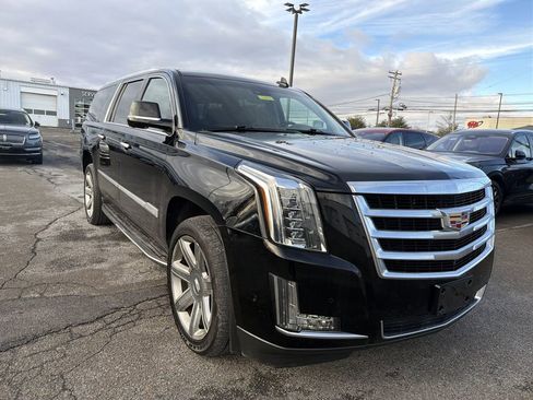 Used 2018 Cadillac Escalade ESV Luxury image 7