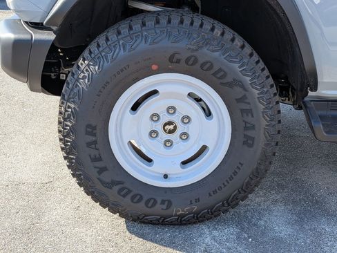 New 2026 Ford Bronco Heritage Edition AWD/4WD image 6