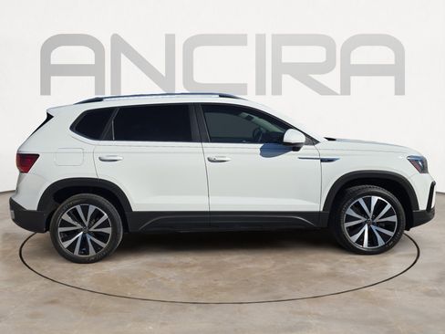 Used 2023 Volkswagen Taos SE image 11