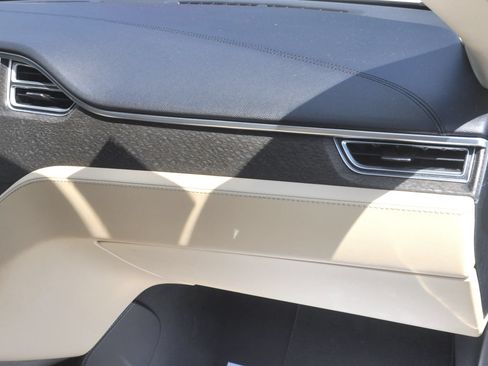 Used 2014 Tesla Model S 85 RWD image 21