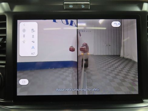 Used 2026 Ford F450 King Ranch w/ FX4 Off-Road Package image 18