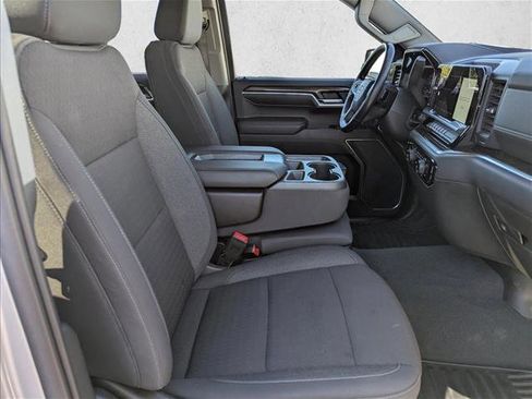 Used 2022 Chevrolet Silverado 1500 LT AWD/4WD image 25