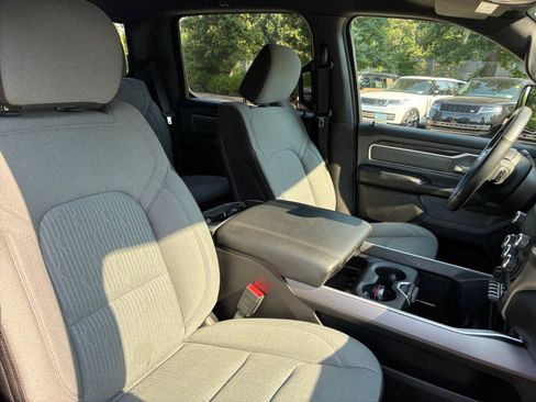 Used 2022 RAM 1500 Big Horn AWD/4WD image 32