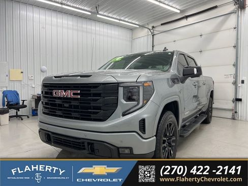 Used 2025 GMC Sierra 1500 Elevation w/ Elevation Premium Package AWD/4WD image 6