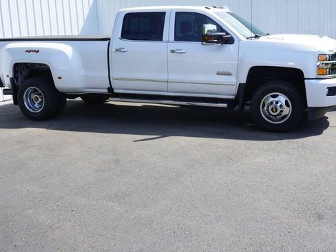 Used 2019 Chevrolet Silverado 3500 High Country w/ Duramax Plus Package AWD/4WD image 2