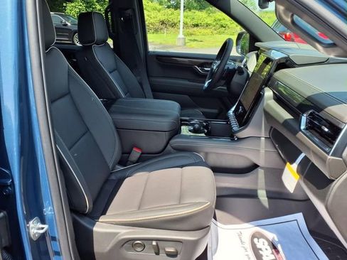 Used 2025 GMC Yukon XL Elevation w/ LPO, Floor Liner Package image 21