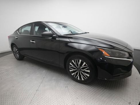 Used 2025 Nissan Altima 2.5 SV AWD/4WD image 35