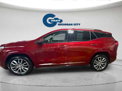Used 2023 GMC Terrain Denali AWD/4WD image 2