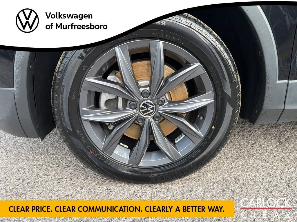 Certified 2023 Volkswagen Tiguan SE FWD image 13