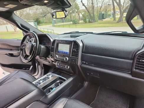 Used 2020 Ford Expedition Limited AWD/4WD image 41