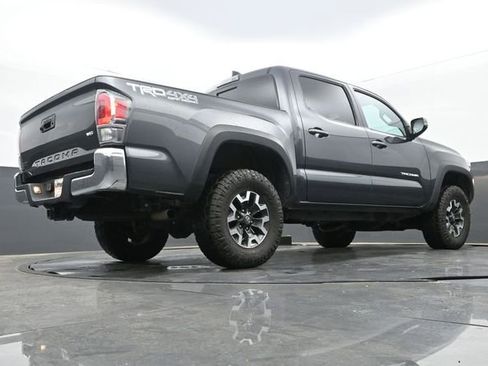 Used 2023 Toyota Tacoma TRD Off-Road AWD/4WD image 11