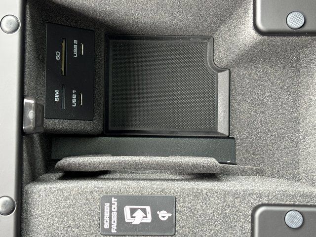 Certified 2026 Porsche Macan AWD/4WD image 22